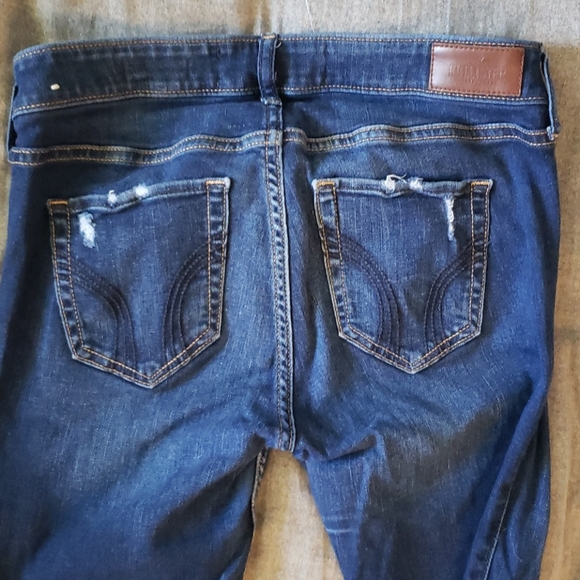 🌸2 for $40🌸 Ripped Hollister jeans - Picture 3 of 4